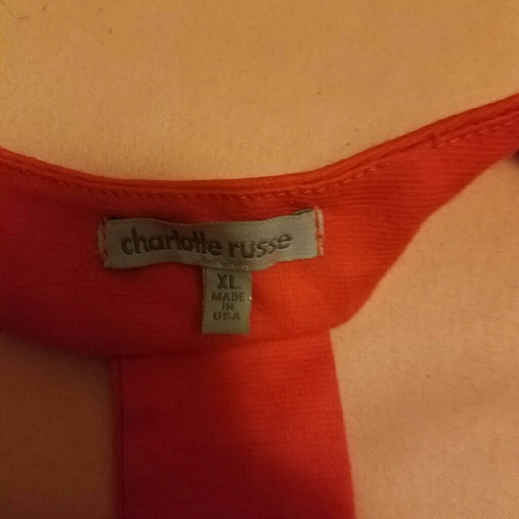 Crop top - Picture 2 of 3