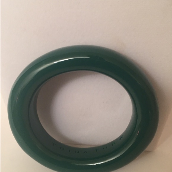 Trina Turk resin bangle. - Picture 4 of 4