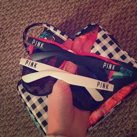 PINK Victoria's Secret Accessories - VS PINK SUMMER SUNGLASSES BUNDLE PAIR