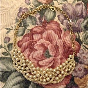 New York and Company pearl collar necklace