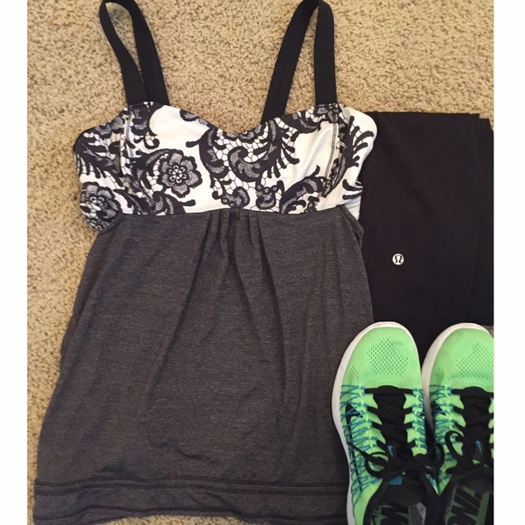 Lululemon tank in gray/black/white