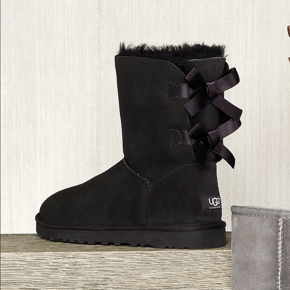 Ugg Classic Short Bailey Bow boots