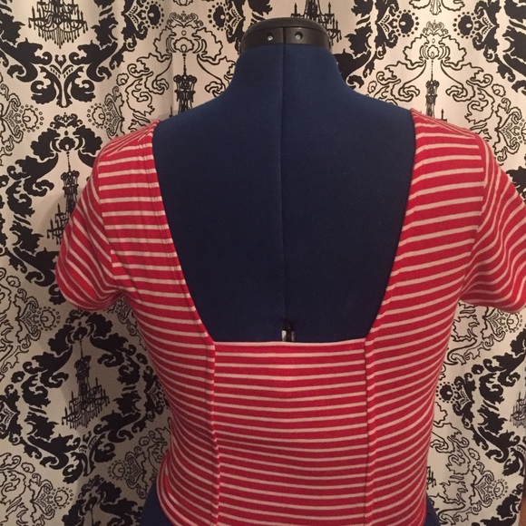 Retro Chic Crop Top w/Red+White Horizontal Stripes - Picture 2 of 3