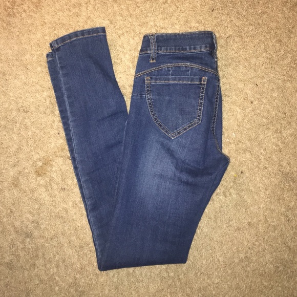 Butt lift jeans