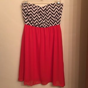 *Final sale price* Chevron dress