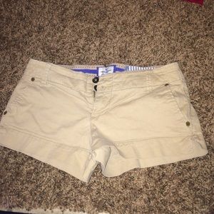 Khaki American Eagle shorts