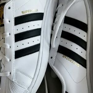 Classic  .....SUPERSTAR women's