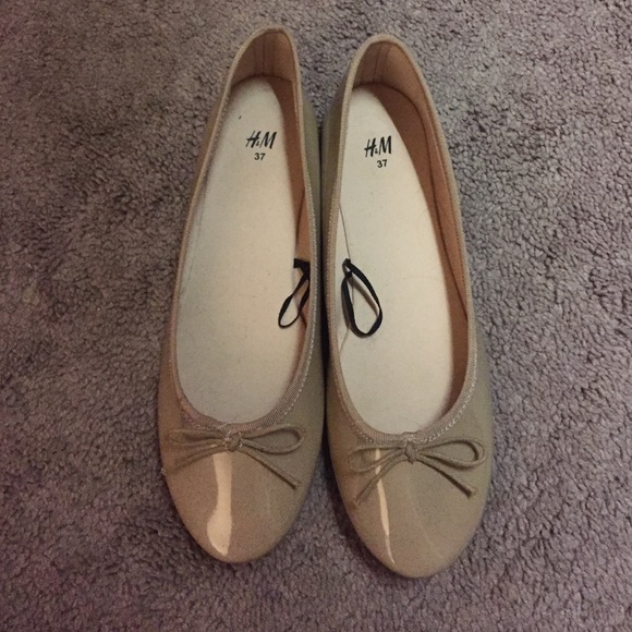 Nude flats