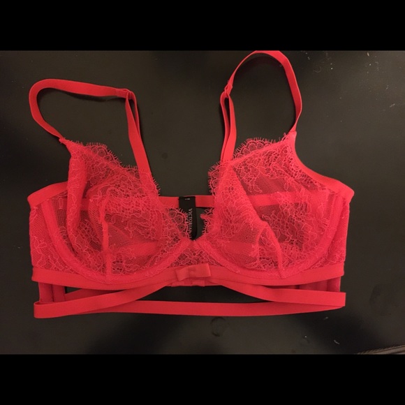 Victoria's Secret 32 D Bra