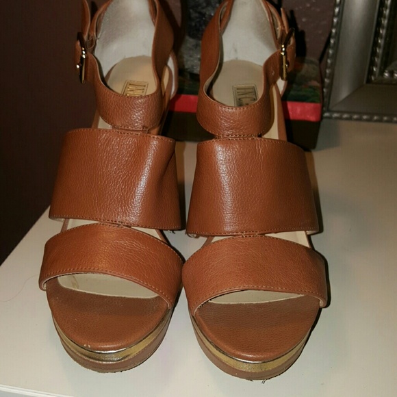 Inc wedges wore once