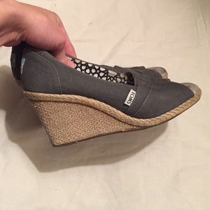 TOMS Grey Canvas Wedges Size 7.5