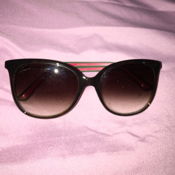 Gucci Accessories - Gucci sunglasses
