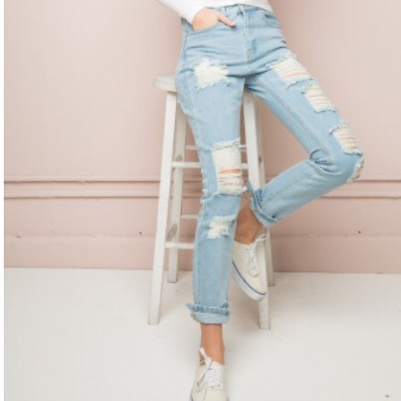 Brandy Melville Boyfriend Jeans