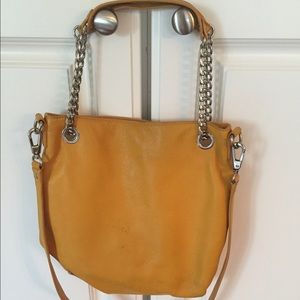 Super cute spring/summer cross body purse!