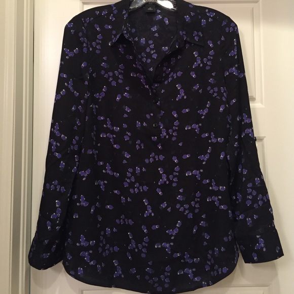 Ann Taylor size PS button down dress shirt. Classy - Picture 1 of 3