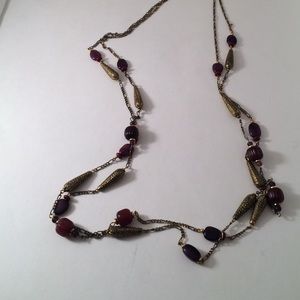 Casual corner necklace