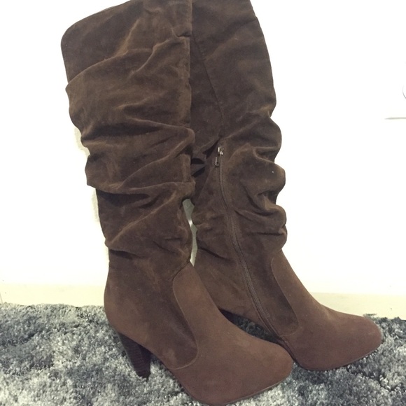 Brown slouch knee high boots - Picture 1 of 4