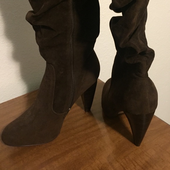 Brown slouch knee high boots - Picture 2 of 4