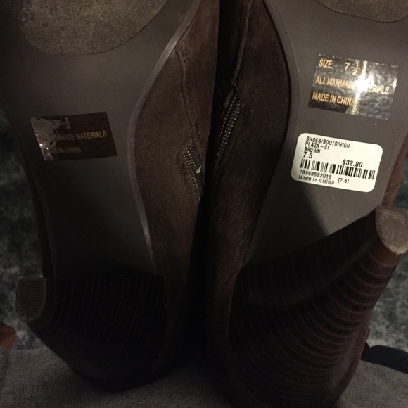 Brown slouch knee high boots - Picture 4 of 4