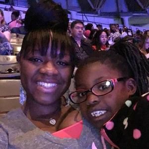 Meet your Posher, Lesli