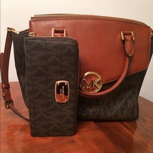 Michael Kors handbag ONE DAY SALE!!