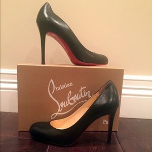 Christian Louboutin pump