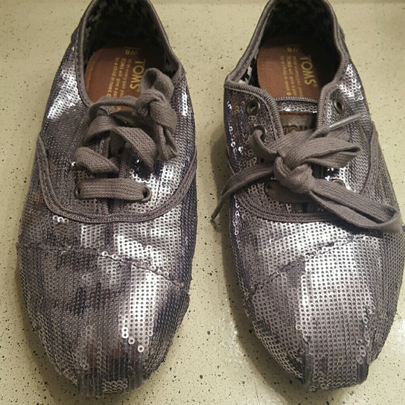 Toms
