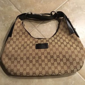 Cute shoulder Gucci (not of brand)