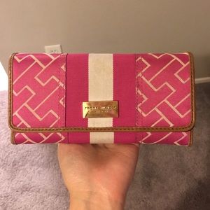 Tommy Hilfiger wallet