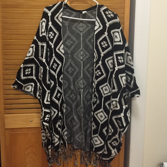 H&M poncho