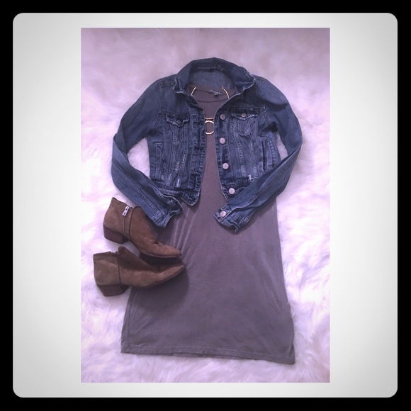 American Eagle "Don't Ask Why" Shift Dress