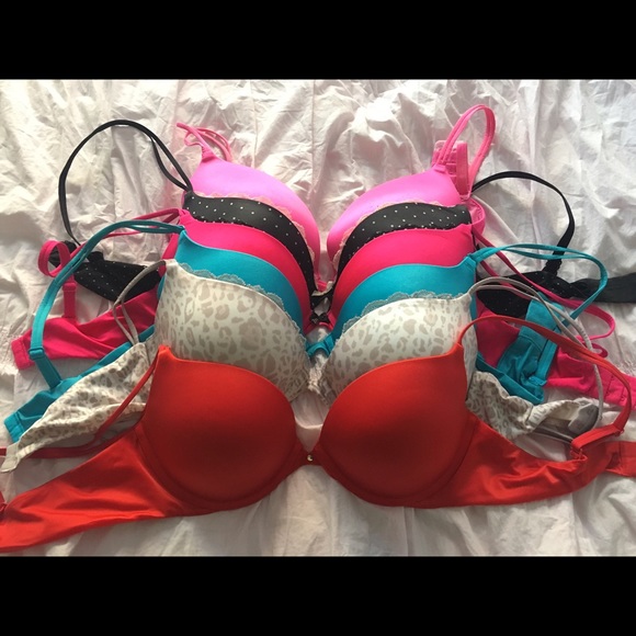Victoria's Secret Push up Bras - Picture 1 of 4