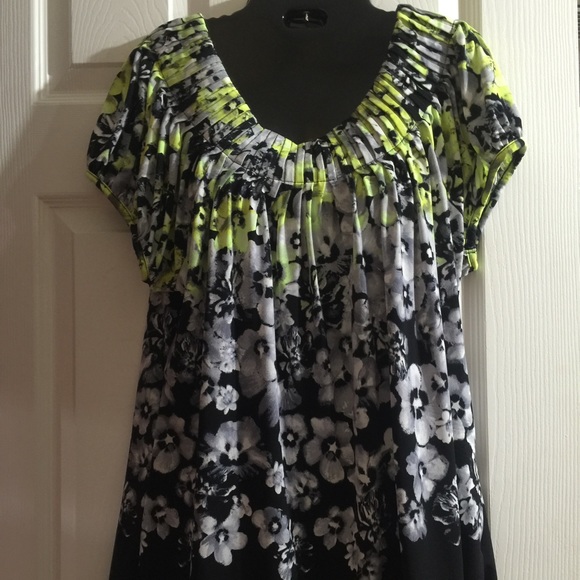 Floral print blouse