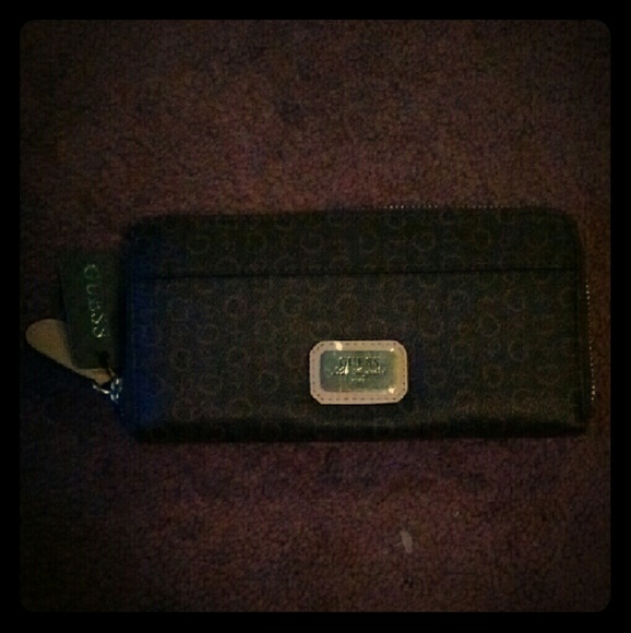 Guess wallet