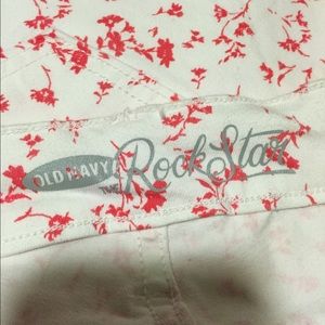 Floral Print ON Rockstar Jeans