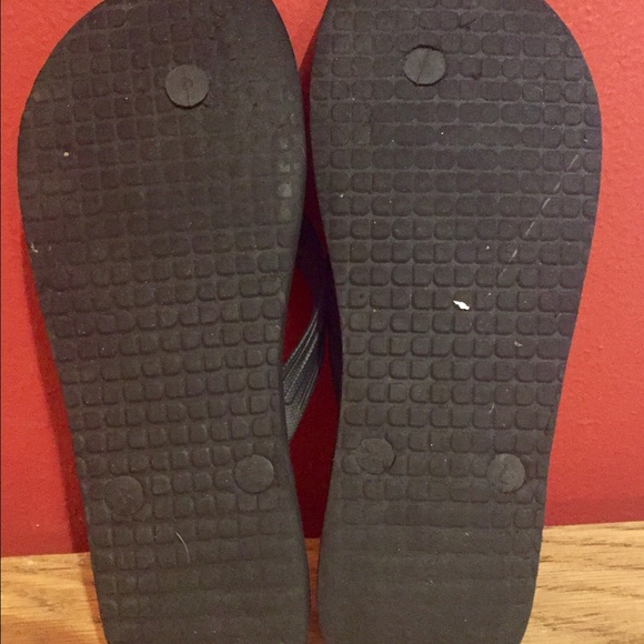 DC Flip Flops- women's Size 5-6 or Boys -5 - Picture 4 of 4