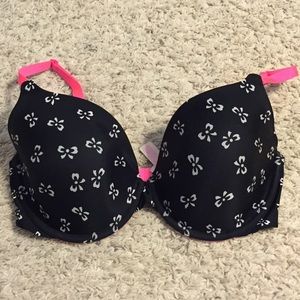 Victoria secret bra 32DD
