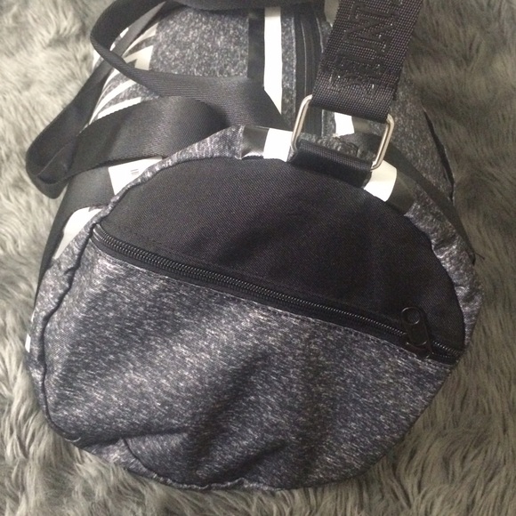 🚫SOLD🚫🎉 Victoria's Secret PINK campus duffle! - Picture 2 of 4