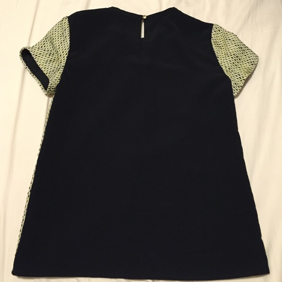 ⚡️SALE⚡️Banana Republic Tweed Front Tee - Picture 3 of 4