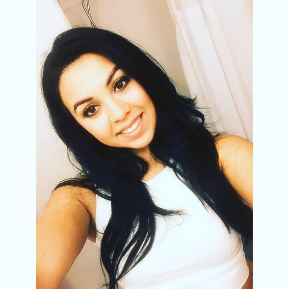 Meet your Posher, Lauren