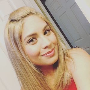 Meet your Posher, Raquel