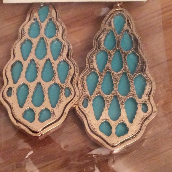 SOLD OUT SALE💥Turquoise Resin Teardrop Earrings - Picture 2 of 4