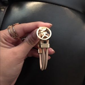 MK bracelet beige