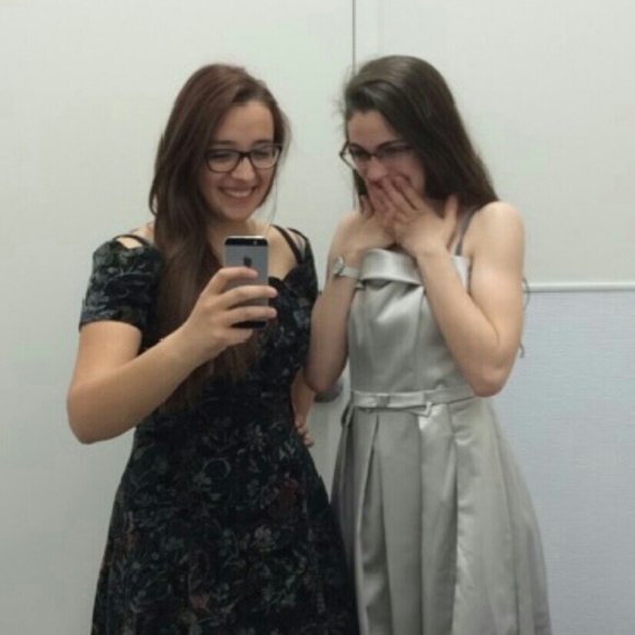 Meet your Posher!!! - Picture 3 of 4