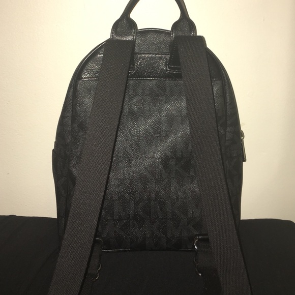 Michael Kors mini backpack SOLD - Picture 3 of 4