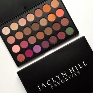 Jaclyn Hill Favorites only $55 on ♏️erC