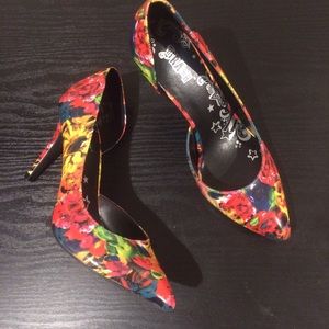 Trash by Payless Shoes Floral Print
