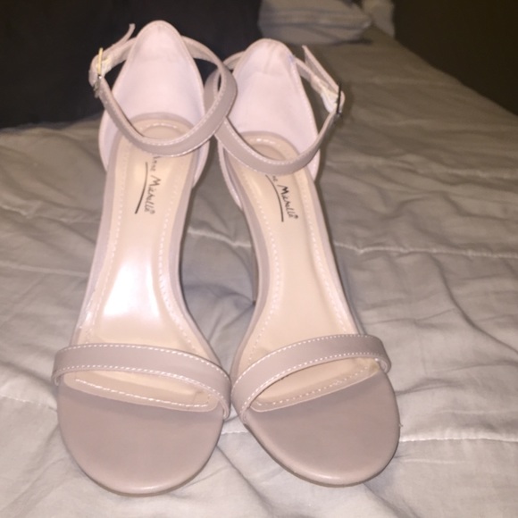 SOLD!!!! Nude heels ☺️✨ - Picture 2 of 4