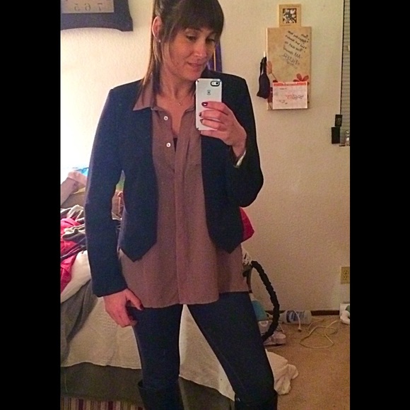 Meet your Posher, Courtney - Picture 3 of 6