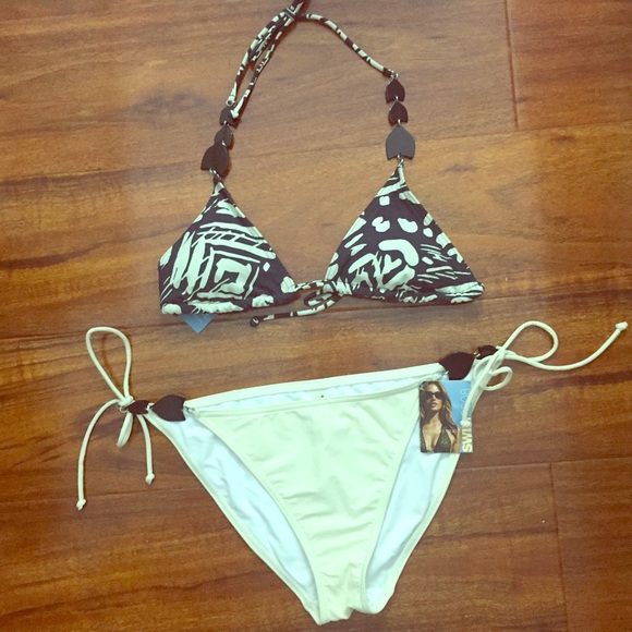 Victoria's Secret Other - Victoria's Secret Navy and Cream Bikini Set